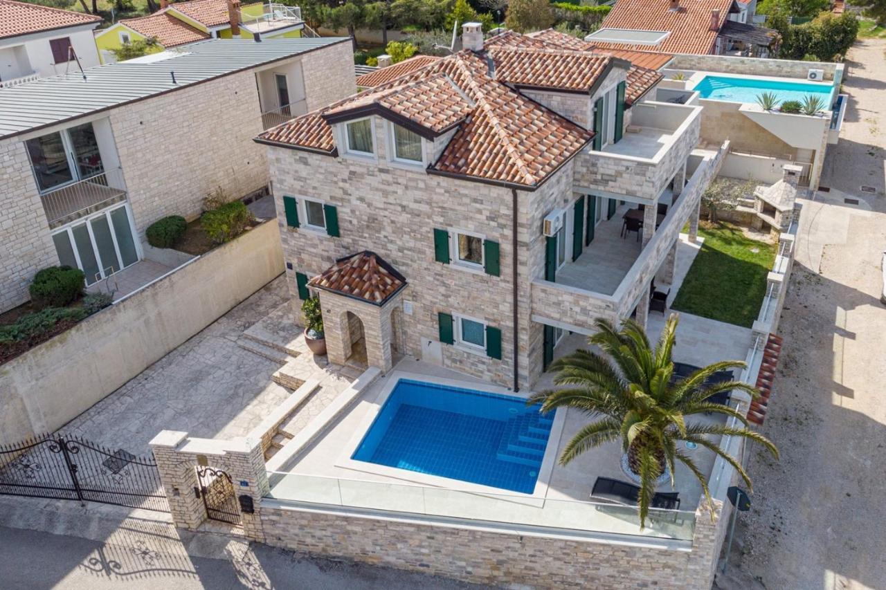 Villa Milena With Pool And Sea View Crveni Vrh Exterior foto